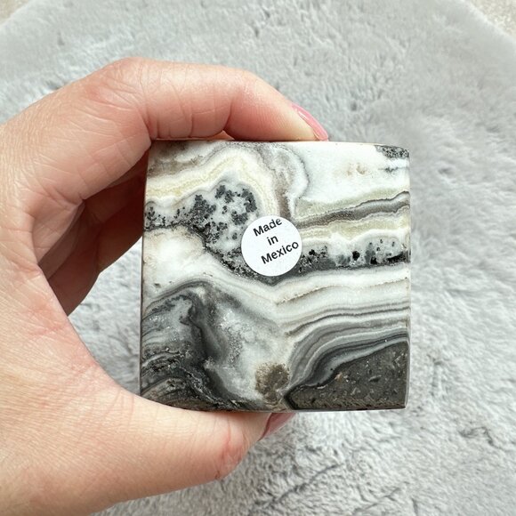 New Beautiful Onyx Candle Holder - Picture 6 of 7